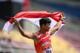 Medali emas lari 200 meter putra T37 APG 2022