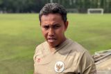 Kiper timnas U-16 Indonesia Andrika berzikir saat adu penalti lawan Myanmar