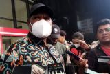 Usai diperiksa KPK, Wabup Mamberamo Tengah minta maaf dorong kamera wartawan