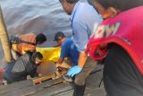 Seorang nelayan ditemukan tak bernyawa di atas perahu saat melaut
