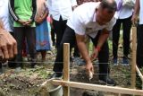 Bupati Lampung Selatan gulirkan bantuan bedah rumah di Kecamatan Sragi