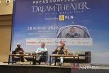 Personel Dream Theater naik bus dari Jakarta ke Solo