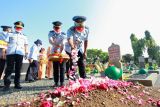 Kemenkumham Jateng gelar upacara tabur bunga di TMP Giri Tunggal