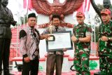 Dandim beri penghargaan warga bangun patung Soekarno-Jokowi