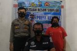 Polisi tangkap seorang wanita saat gerebek kampung narkoba di Sibolga