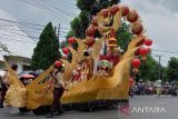 Ribuan warga Pangkalpinang saksikan pawai kendaraan hias