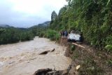 BPBD Mamasa koordinasikan perbaikan jalan putus akibat banjir di Aralle