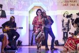 Andy /rif berbicara soal kebaya: bikin penampilan elegan