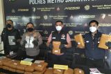 Peredaran ganja 209 kg modus truk limbah digagalkan polisi