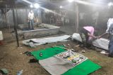 Asyik main judi bola adil di pasar malam Plampang Sumbawa, dua pelaku diringkus