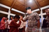 Alumni Universitas Bung Hatta di Sawahlunto berikan santunan untuk anak yatim