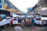 Ratusan pedagang Jalan Minangkabau unjuk rasa, 200 petugas pengamanan diturunkan (Video)