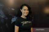 Aktris Putri Ayudya melakukan adegan berbahaya tanpa stuntman