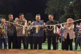 pameran bertajuk Harmoni Fair 2022 di GOR Jayabaya, Kota Kediri, Jawa Timur, Kamis (29/9/2022). Acara ini diikuti UMKM Kota Kediri, sebagai komitmen pemerintah untuk menggerakan roda perekonomian setelah pandemi COVID-19. Antara/ HO-Kominfo Kota Kediri/ Asmaul