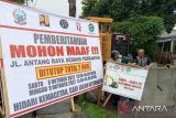 Polsek Manggala mengawal perbaikan jalan poros Antang Makassar
