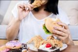 Awas! Makan terlalu cepat bisa menimbulkan masalah pencernaan