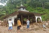 BPBD : Delapan rumah hanyut akibat banjir Mamuju