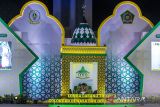 Peserta (Qari) Musabaqah Tilawatil Quran (MTQ) Hamka Murad dari Provinsi Gorontalo membacakan ayat suci Al Quran pada babak penyisihan lomba (musabaqah) cabang Tilawah Al Quran di Venue halaman Masjid Al Karomah Martapura, Kabupaten Banjar, Kalimantan Selatan, Sabtu (15/10/2022). Sebanyak 10 Qori dan 8 Qoriah dari 34 Provinsi di Indonesia itu memperebutkan tiket final pada cabang Tilawah Al Quran  MTQ Nasional ke-29 di Kalimantan Selatan. Foto Antaranews Kalsel/Bayu Pratama S.