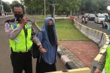 Polisi selidiki identitas perempuan yang menodongkan pistol ke Paspampres