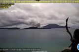 Gunung Anak Krakatau lontarkan abu setinggi 150 meter