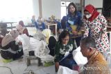 Puluhan pembatik Temanggung ikuti sertifikasi profesi batik