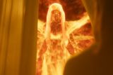 Foto Dian Sastro sebagai Dewi Api di Film 'Sri Asih'