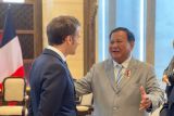 Menhan Prabowo- Emmanuel Macron akrab di KTT G20