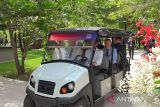 Jokowi kemudikan mobil golf antar tamu KTT G20 makan siang