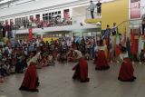 Sanggar tari Bheksa Buana SIJB kenalkan tari tradisional ke murid asing di Malaysia