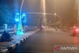 Warga Kota Kupang mulai pajang pohon Natal