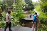 Jelang Bau Nyale, akses Jalan di Lombok Tengah masih terputus (Video)