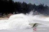 BMKG Kendari prakirakan potensi gelombang tinggi 4-6 meter di perairan Wakatobi