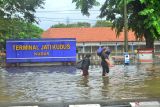 Banjir Kudus, Terminal Jati lumpuh