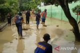 Pemkab Pamekasan terjunkan tim bersihkan sekolah terdampak banjir