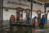 BANJIR DI STASIUN TAWANG SEMARANG