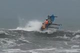 SRI V Kulon Progo selamatkan dua nelayan Trisik yang kecelakaan laut
