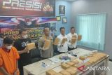 Polisi sebut penyelundup 30 kg ganja bandar lintas pulau