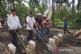 Pemkab dukung upaya GMIM gerakan menanam-beternak