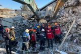 Relawan Makassar dan Turki temukan sejumlah korban gempa masih hidup