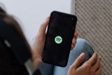 Spotify batasi pembayaran iklan pembuat podcast white noise