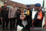 Banjir Solo, Senkom Mitra Polri salurkan bantuan tenda