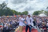Bupati Sambas bersama ribuan peserta ikuti jalan sehat