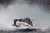 FIH2O: BARTEK MARSZALEK JUARA F1 POWERBOAT DANAU TOBA