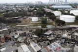 Foto udara permukiman penduduk yang hangus terbakar imbas kebakaran pipa BBM Depo Pertamina Plumpang di Jalan Koramil, Rawa Badak Selatan, Koja, Jakarta, Sabtu (4/3/2023). Kejadian tersebut merenggut 14 nyawa warga dan melukai puluhan orang lainnya. ANTARA FOTO/M Risyal Hidayat/wsj.