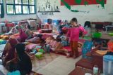 Ratusan korban tanah longsor di Natuna yang mengungsi butuh bantuan