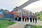 Ketua DPRD Kotim wujudkan pembangunan gapura SMK Ambarwati