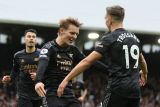 Arsenal pimpin klasemen Liga Inggris