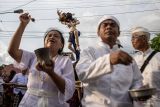 Arak Ogoh-ogoh Jelang Hari Raya Nyepi