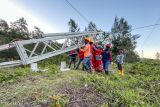 PLN bangun menara darurat jaga kelancaran pasokan listrik di Pulau Timor