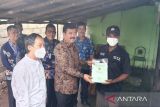 Menteri ATR/BPN serahkan sertipikat PTSL langsung ke rumah warga Banturung